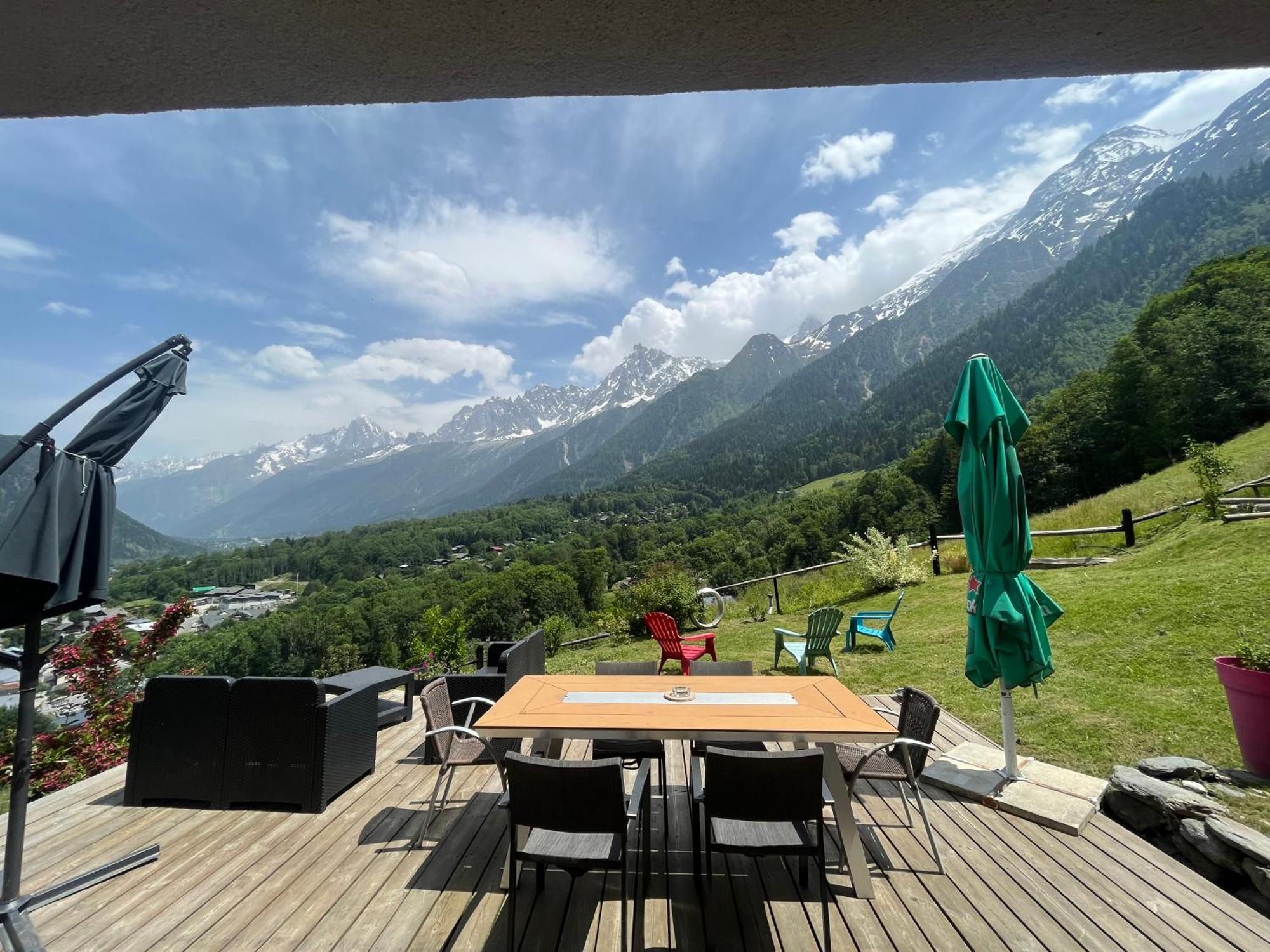 Amazing View Appartement Du Chalet เลอุชส์ ภายนอก รูปภาพ