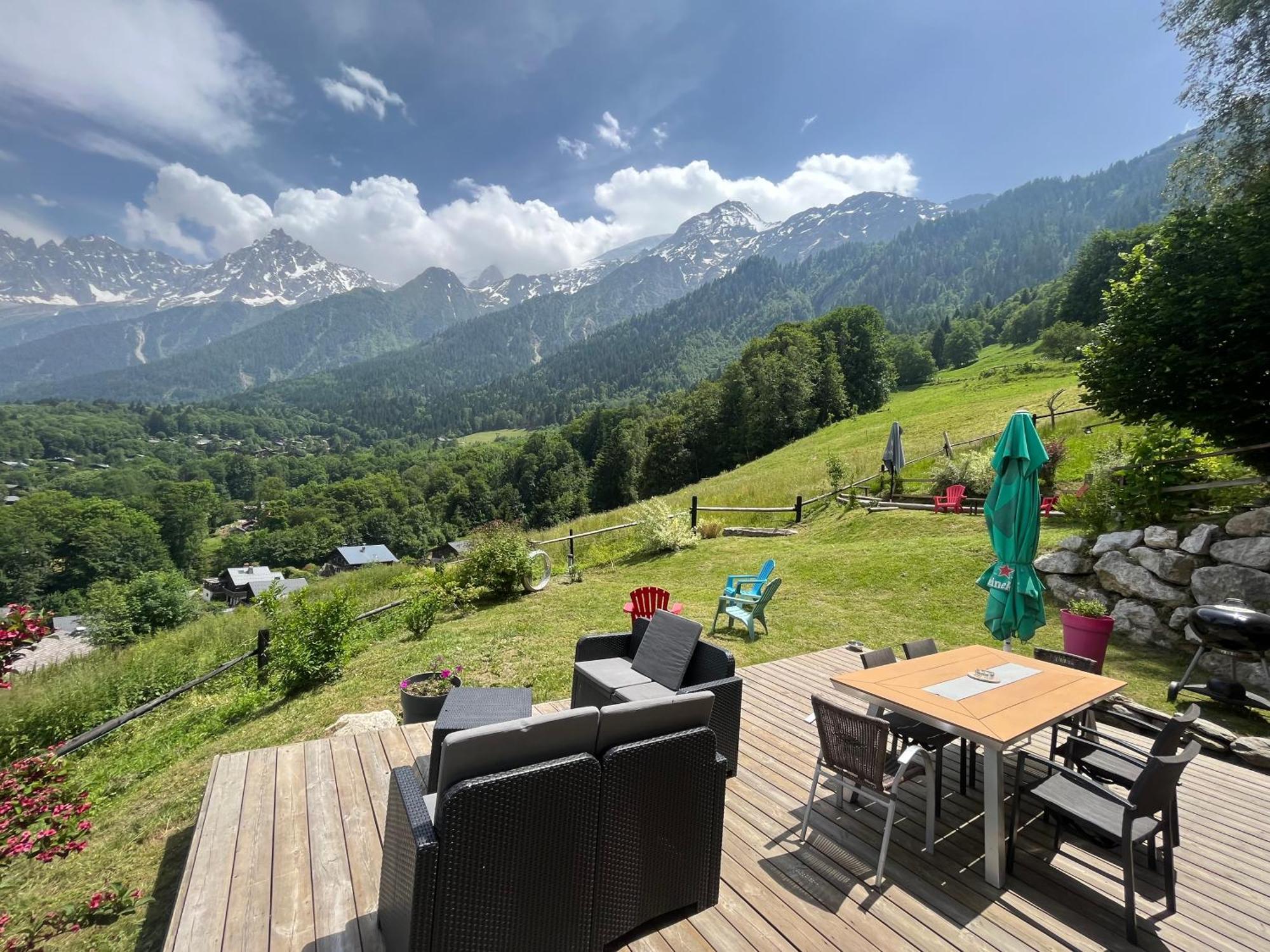 Amazing View Appartement Du Chalet เลอุชส์ ภายนอก รูปภาพ