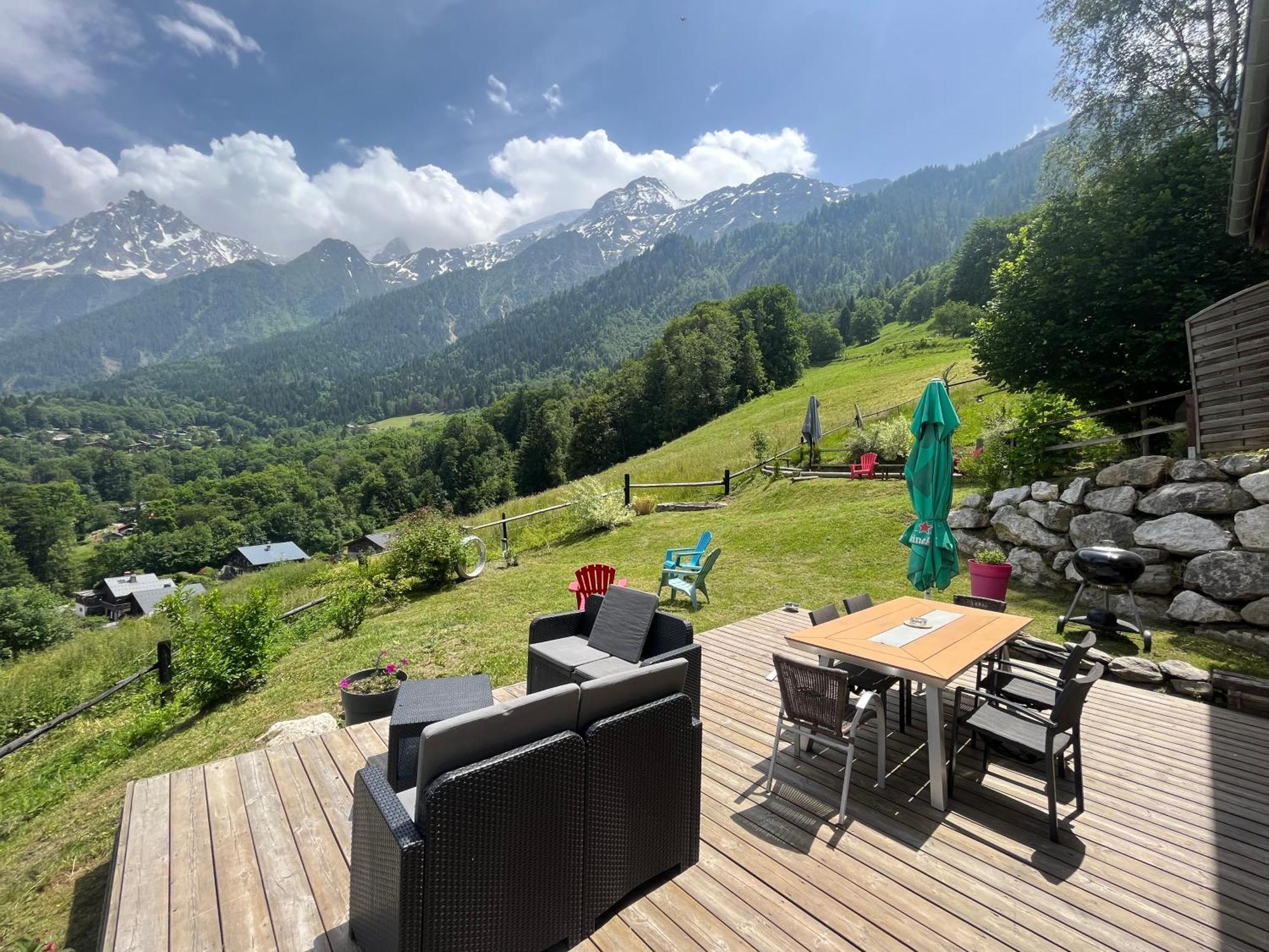 Amazing View Appartement Du Chalet เลอุชส์ ภายนอก รูปภาพ